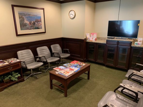 Waukegan Medical Plaza : 1616 Grand Ave. , Waukegan, IL 60085